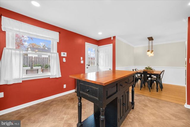 5 YORKTOWN AVE, West Chester, PA 19382