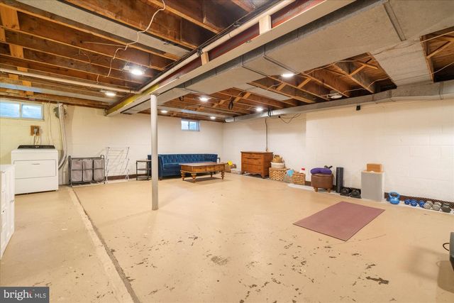 5 YORKTOWN AVE, West Chester, PA 19382