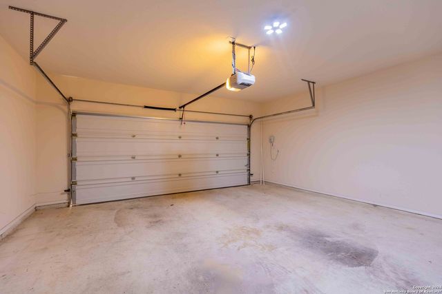 11219 POMONA PARK DR, San Antonio, TX 78249