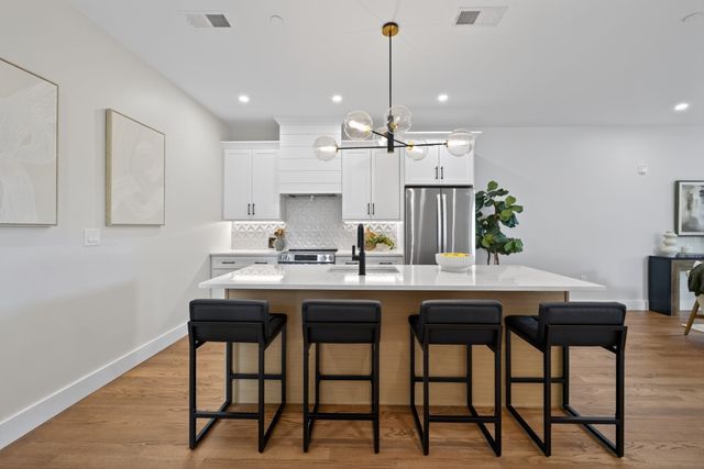 2 Readfield Place A, Boston, MA 02119