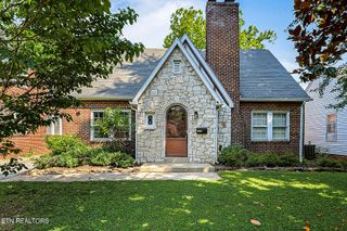 2045 Emoriland Blvd, Knoxville, TN 37917