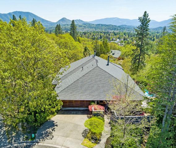 1630 NW Olmar Drive, Grants Pass, OR 97526