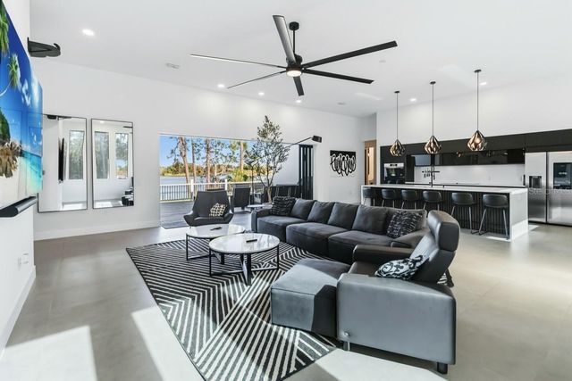 4 LOTUS LAKE DRIVE, Casselberry, FL 32707