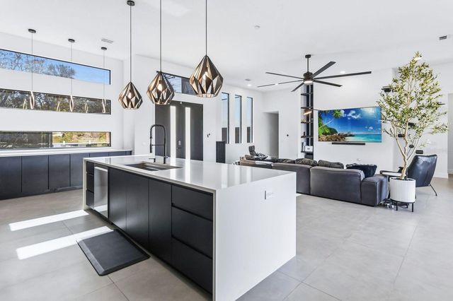 4 LOTUS LAKE DRIVE, Casselberry, FL 32707