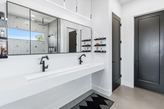 4 LOTUS LAKE DRIVE, Casselberry, FL 32707