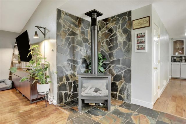 11385 Francis Dr, Grass Valley, CA 95949