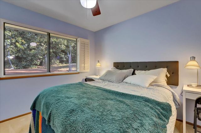 11385 Francis Dr, Grass Valley, CA 95949