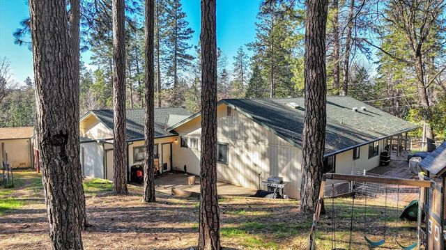 11385 Francis Dr, Grass Valley, CA 95949