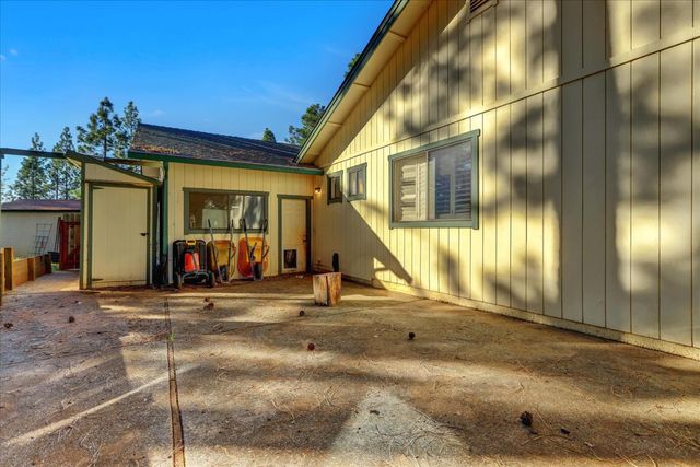 11385 Francis Dr, Grass Valley, CA 95949