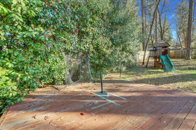 11385 Francis Dr, Grass Valley, CA 95949