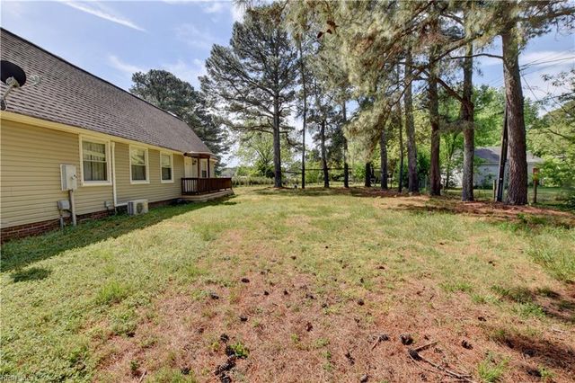 2027 Kilby LN, Suffolk, VA 23434