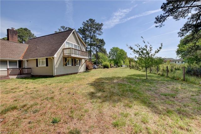 2027 Kilby LN, Suffolk, VA 23434