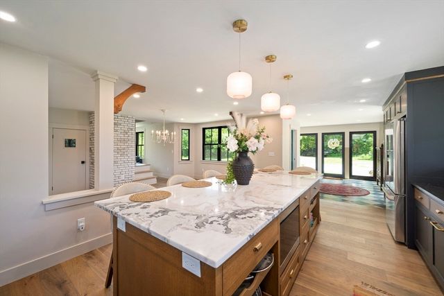 32 County St, Lakeville, MA 02347