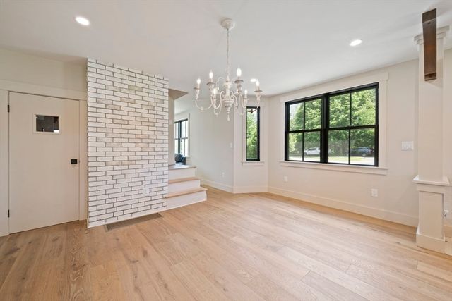 32 County St, Lakeville, MA 02347