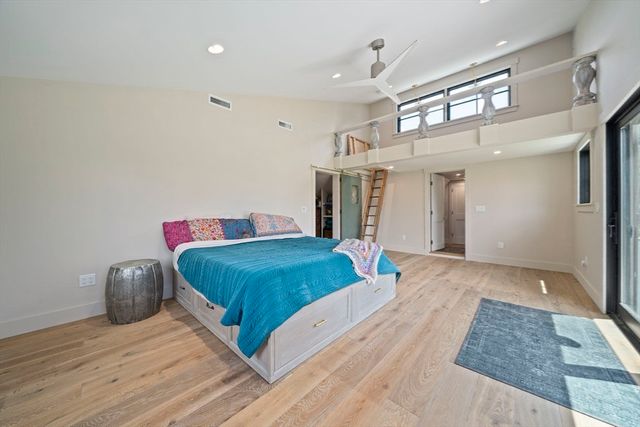 32 County St, Lakeville, MA 02347