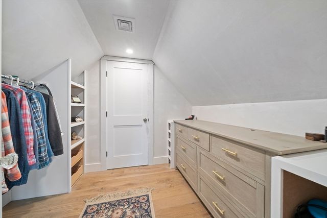 32 County St, Lakeville, MA 02347