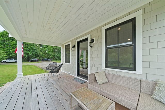 32 County St, Lakeville, MA 02347