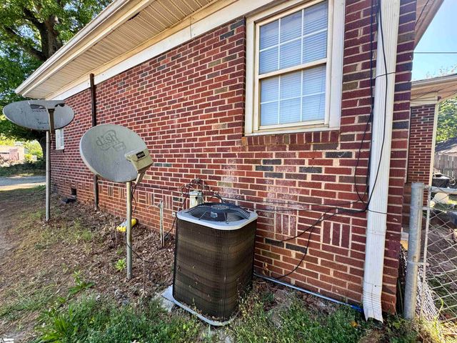 507 Cedar Lane Road, Greenville, SC 29611