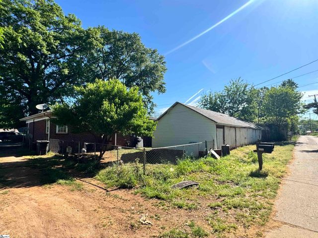 507 Cedar Lane Road, Greenville, SC 29611