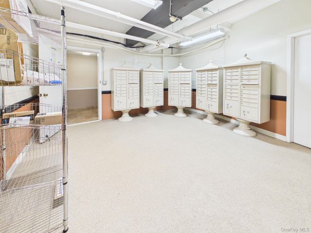 12 Westchester Avenue 2L, White Plains, NY 10601