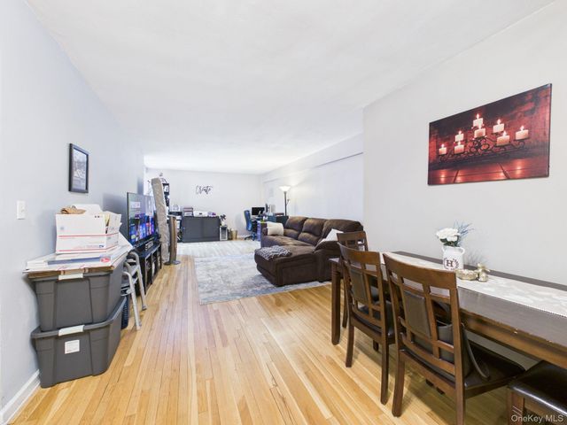 12 Westchester Avenue 2L, White Plains, NY 10601