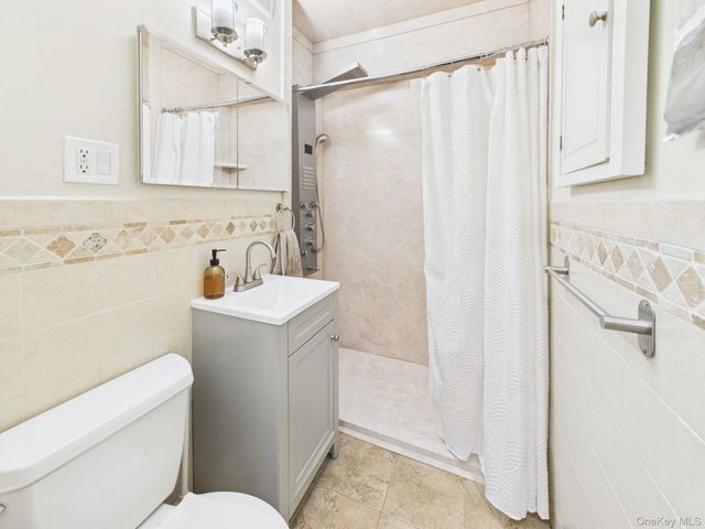 12 Westchester Avenue 2L, White Plains, NY 10601