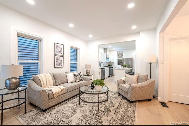 1759 Fischer Street, Detroit, MI 48214