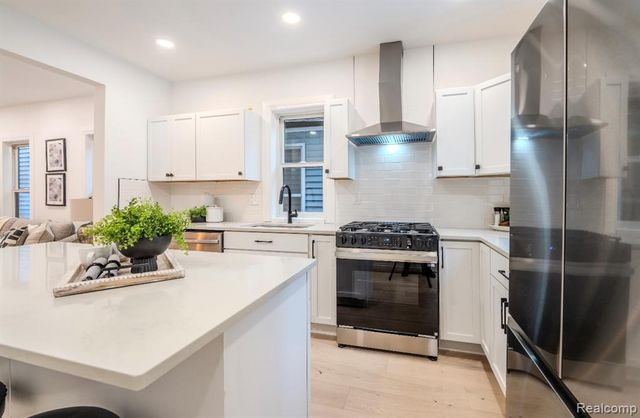 1759 Fischer Street, Detroit, MI 48214