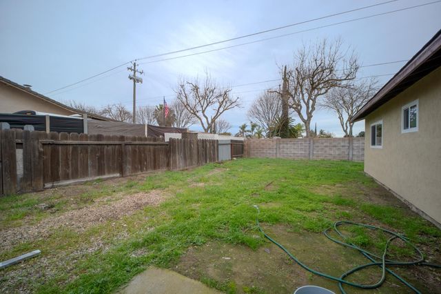 744 Wentworth Ave, Manteca, CA 95336