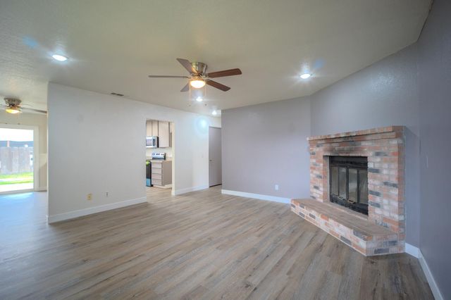 744 Wentworth Ave, Manteca, CA 95336