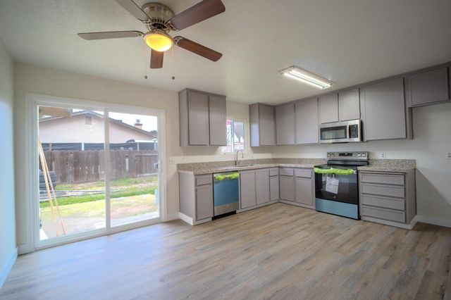 744 Wentworth Ave, Manteca, CA 95336