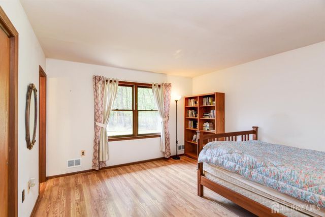 61 Avenue I Avenue, Monroe, NJ 08831