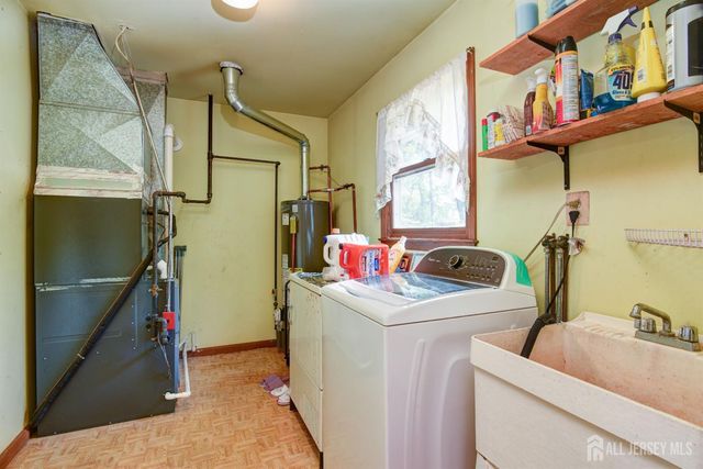 61 Avenue I Avenue, Monroe, NJ 08831