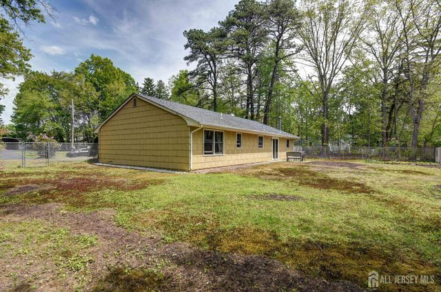 61 Avenue I Avenue, Monroe, NJ 08831