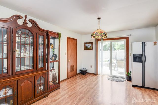 61 Avenue I Avenue, Monroe, NJ 08831