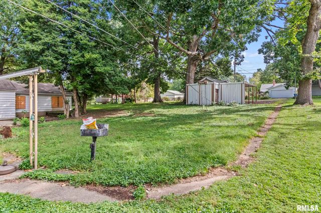 1328 N Ledlie Avenue, Springfield, IL 62702