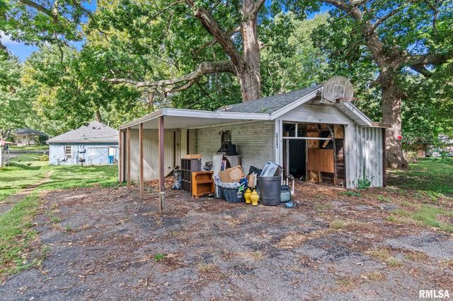 1328 N Ledlie Avenue, Springfield, IL 62702