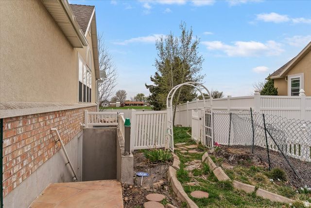 1857 W 2575 S, Syracuse, UT 84075
