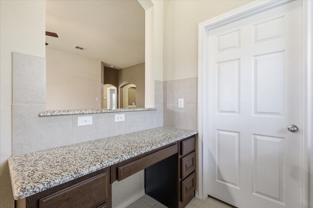 12000 Castleford Way, Fort Worth, TX 76036