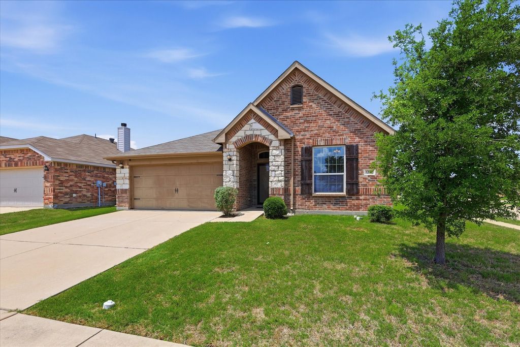 12000 Castleford Way, Fort Worth, TX 76036