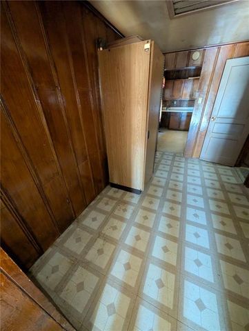 1809 Garfield Avenue, St Joseph, MO 64503