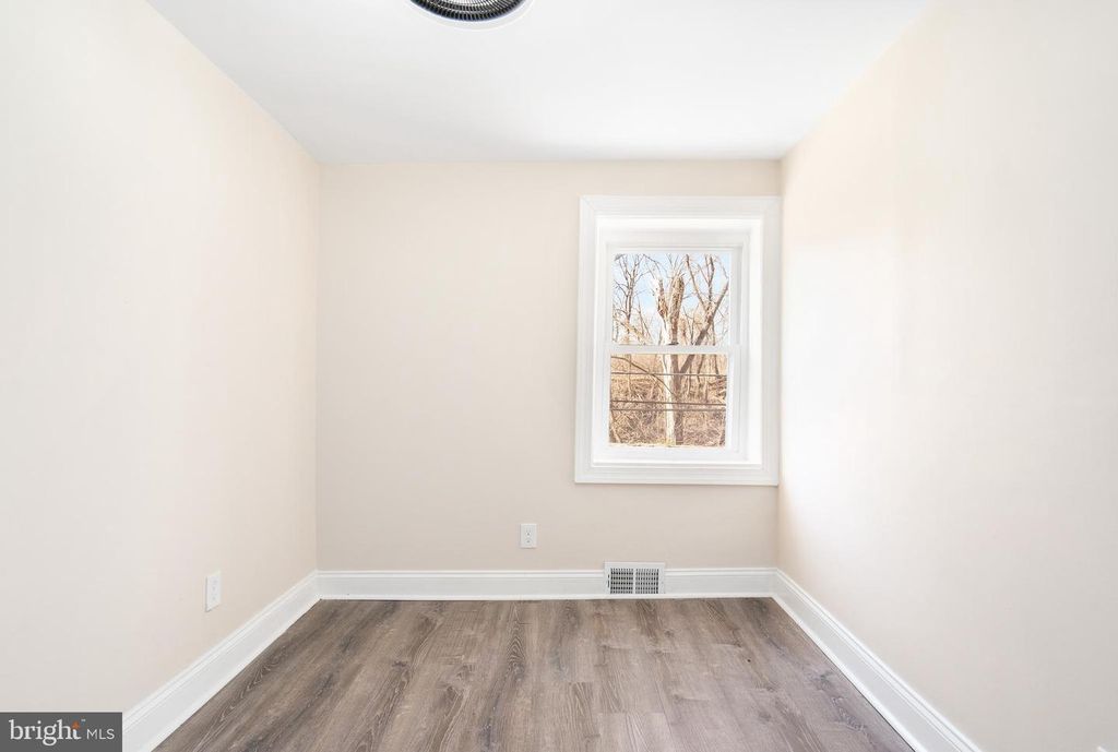 Image 24 of property listing at 3028 TIOGA PKWY, Baltimore, MD 21215