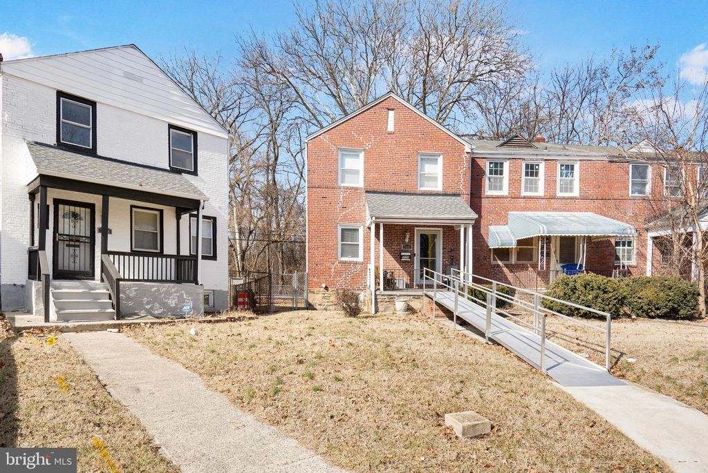 Image 31 of property listing at 3028 TIOGA PKWY, Baltimore, MD 21215