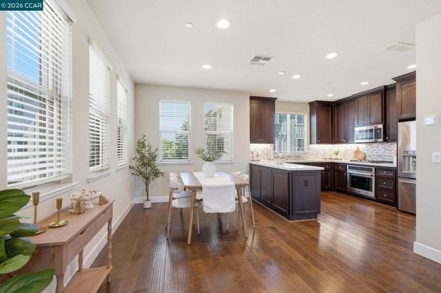 865 Tranquility Cir 13, Livermore, CA 94551
