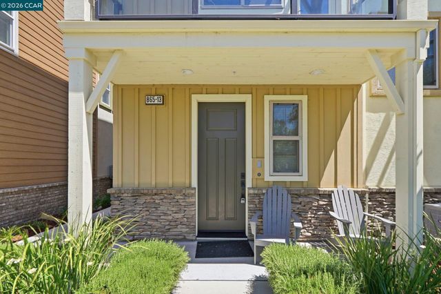 865 Tranquility Cir 13, Livermore, CA 94551