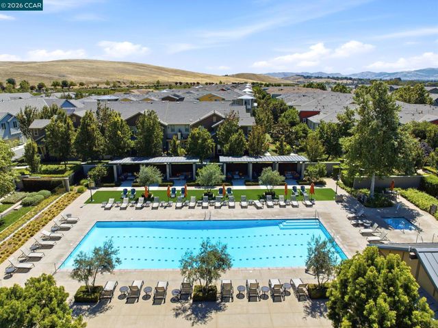 865 Tranquility Cir 13, Livermore, CA 94551