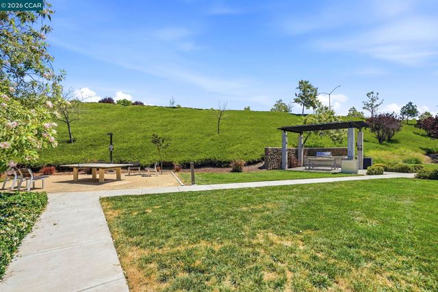 865 Tranquility Cir 13, Livermore, CA 94551