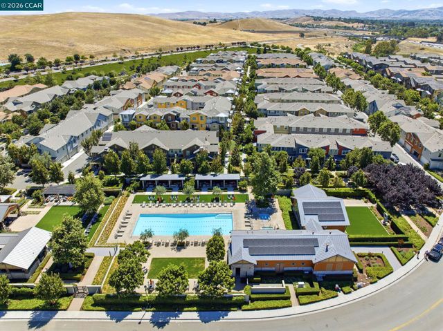 865 Tranquility Cir 13, Livermore, CA 94551