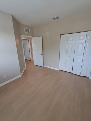 6729 Bulrush Court, Greenacres, FL 33413