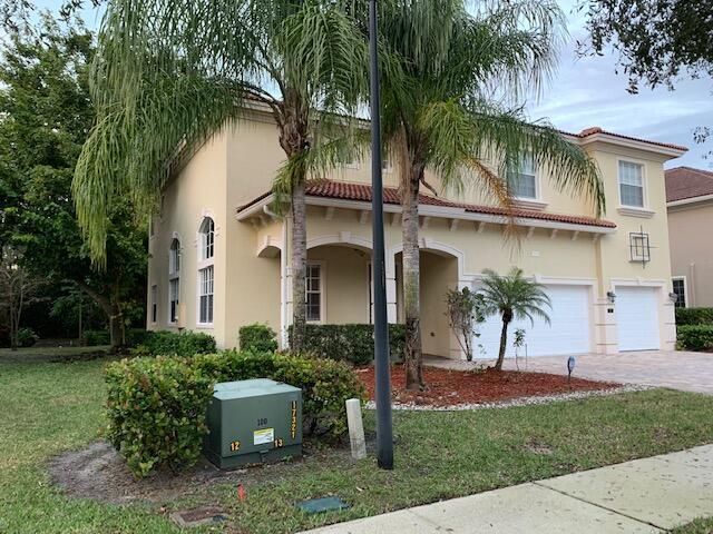 6729 Bulrush Court, Greenacres, FL 33413